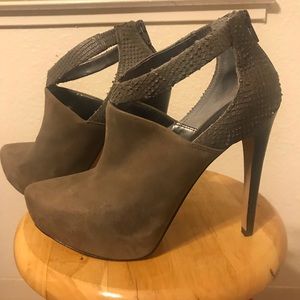Brand new Jesica Simpson gray booties